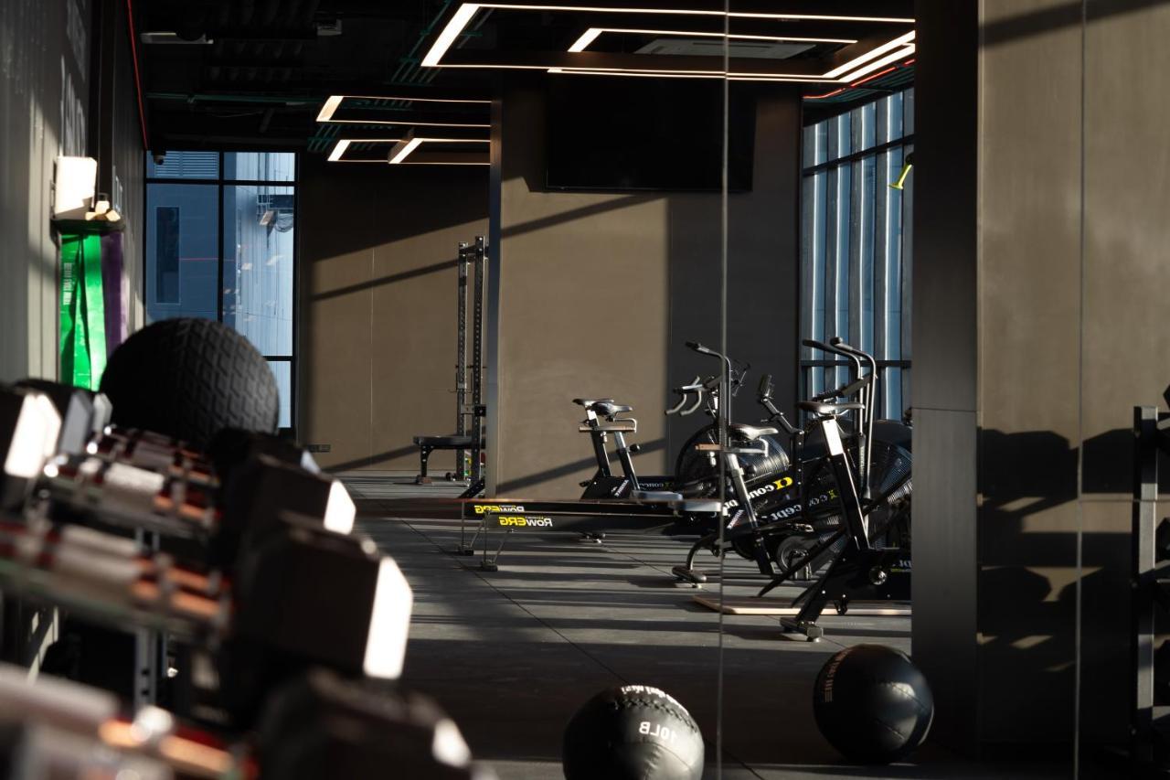 Silq Hotel & Residence, Managed By The Ascott Limited Bangkok Ngoại thất bức ảnh The gym at the hotel