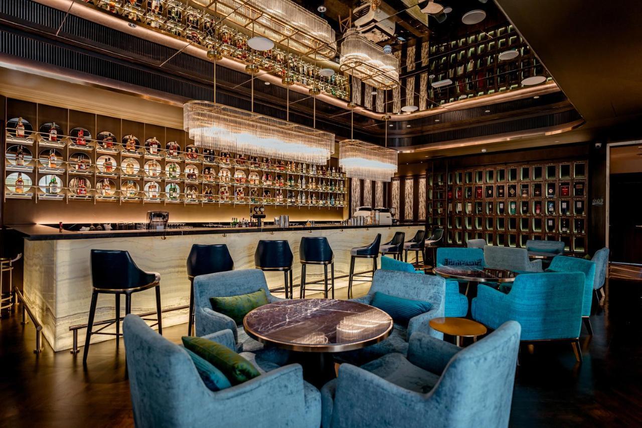 Silq Hotel & Residence, Managed By The Ascott Limited Bangkok Ngoại thất bức ảnh The bar at the 2018 edition of the World Class Competition
