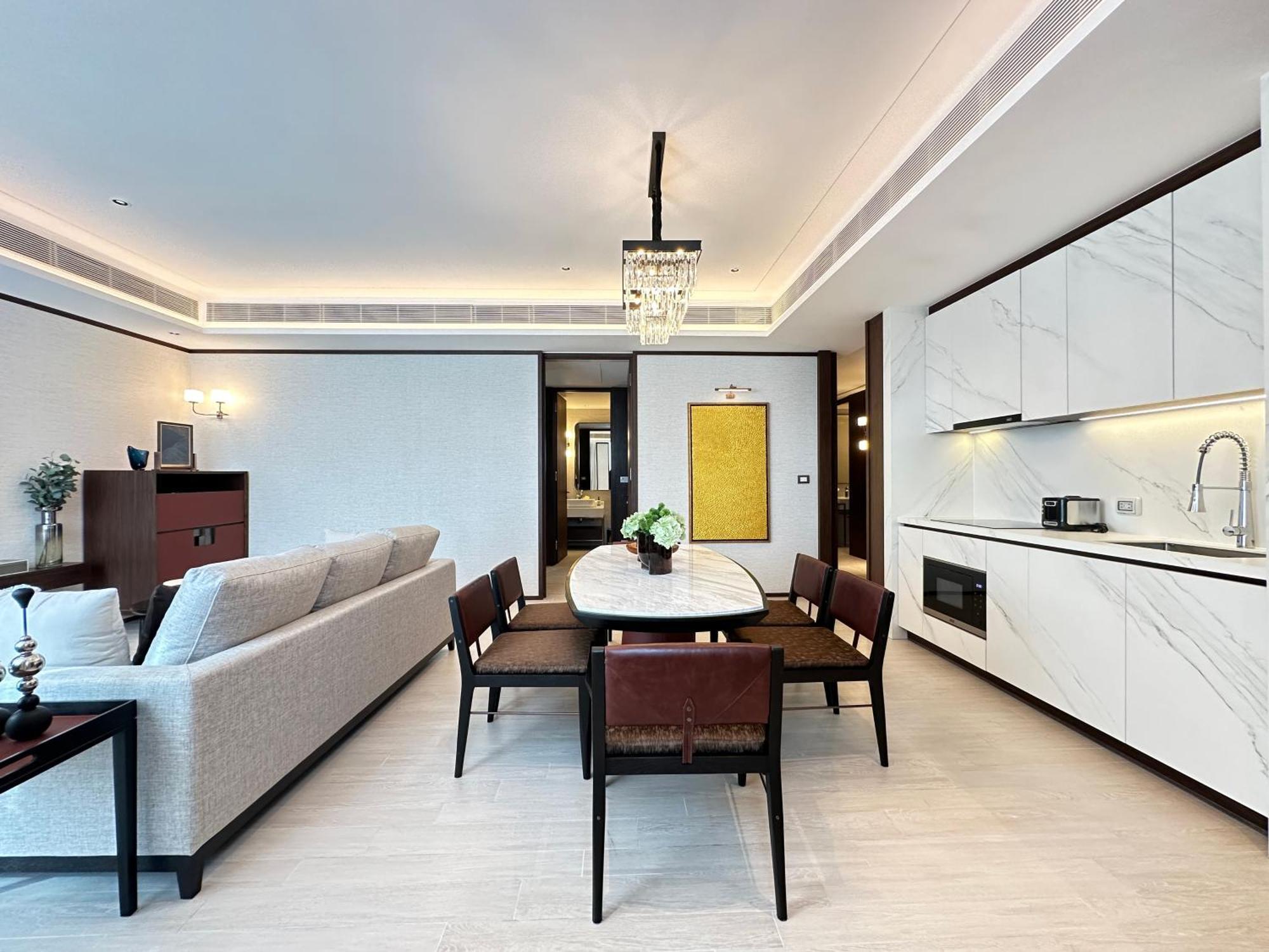 Silq Hotel & Residence, Managed By The Ascott Limited Bangkok Phòng bức ảnh A typical apartment at The Ritz-Carlton, DIFC