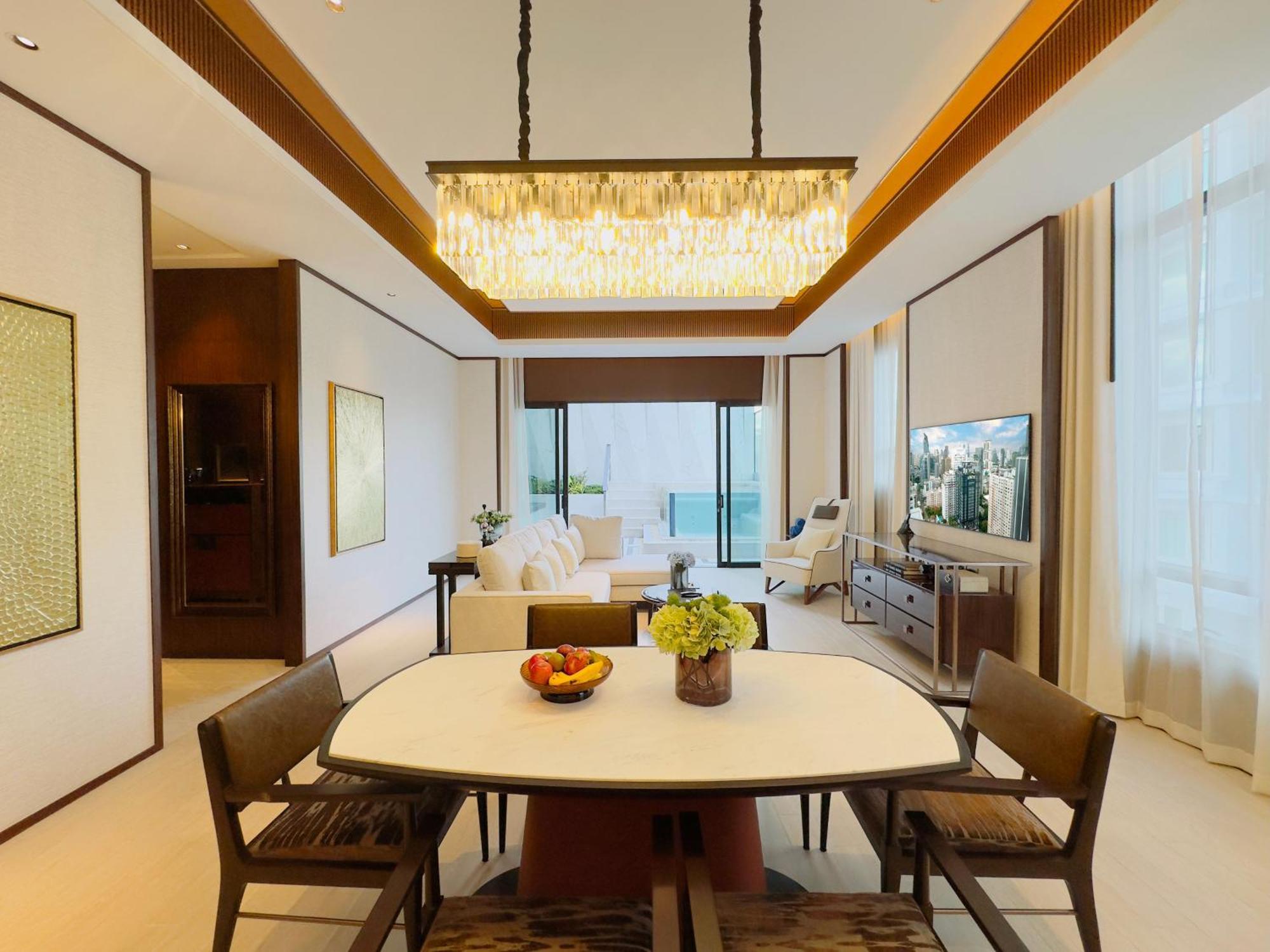 Silq Hotel & Residence, Managed By The Ascott Limited Bangkok Phòng bức ảnh A suite at the Ritz-Carlton, Maldives